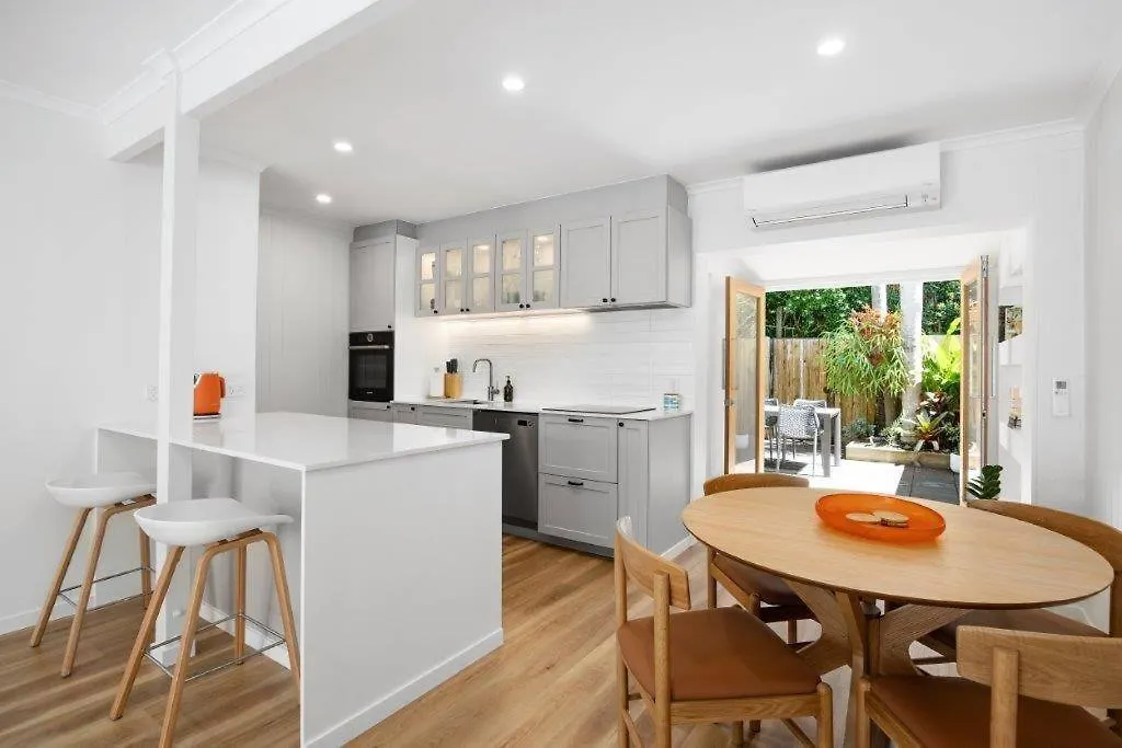 Villa Le Miramar ~ Beautiful Pooch Friendly Home Sunshine Beach Lägenhet