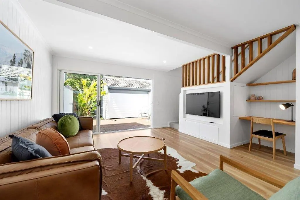 Villa Le Miramar ~ Beautiful Pooch Friendly Home Sunshine Beach